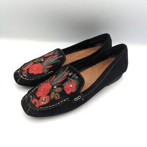 BARETRAPS Otella Rawhide Leather Slip On Moccasin Embroidered Floral Studded 9.5